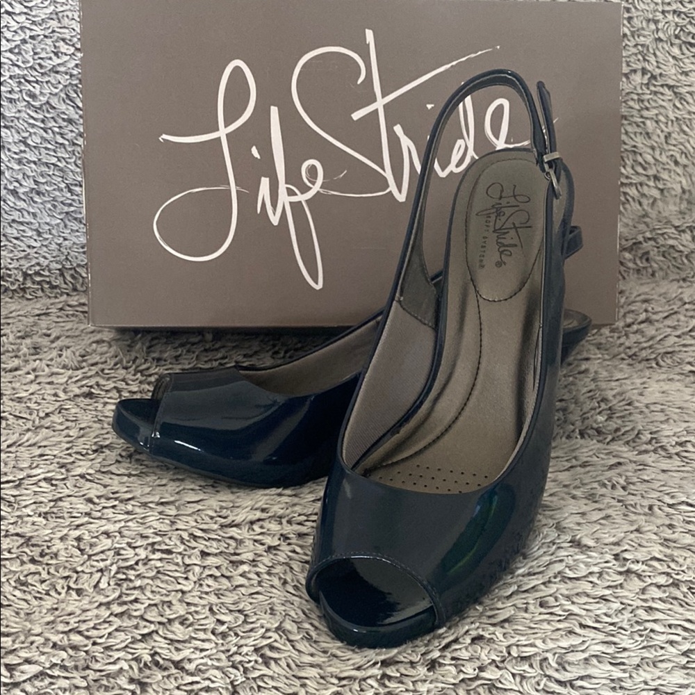 Life Stride Blue Slingback Heels